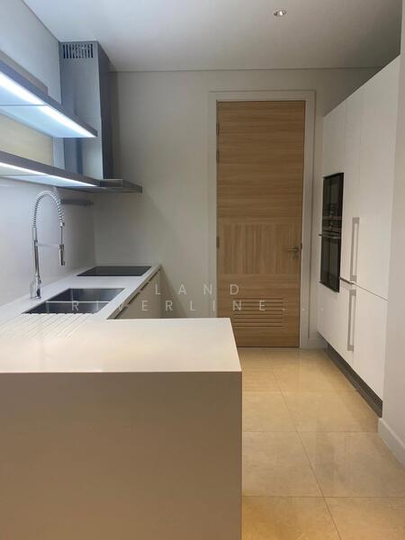 Sindhorn Residence, Bangkok, 54 Soi Ton Son, Lumphini, Pathum Wan, Bangkok, 2 Bedrooms, 114 sqm, Condo For Rent, by Land Riverline Real Estate, 60003368 - DDproperty.com