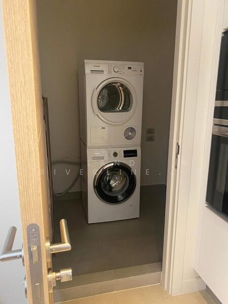 Sindhorn Residence, Bangkok, 54 Soi Ton Son, Lumphini, Pathum Wan, Bangkok, 2 Bedrooms, 114 sqm, Condo For Rent, by Land Riverline Real Estate, 60003368 - DDproperty.com