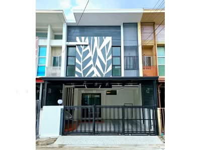 ขาย - ทาวน์โฮม รีโนเวทใหม่ หมู่บ้าน ไอดีไซน์ เลียบคลองสอง คลองสามวา ทำเลดี พร้อมเฟอร์สวย, กรุงเทพ