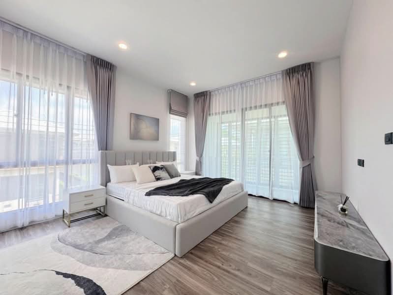Burasiri Krungthep Kreetha, Bangkok, 95 Soi Pracha Ruam Chai, Hua Mak, Bang Kapi, Bangkok, 1 Bedroom, 196 sqm, Single Detached House For Rent, by Rattapon Sivamok, 60003672 - DDproperty.com
