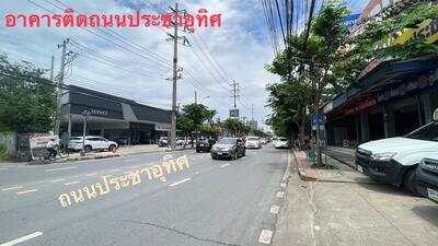 ขาย - อาคารพาณิชย์ ริมถนนประชาอุทิศ ถ.ประชาอุทิศ แขวงบางมด เขตทุ่งครุ จ.กรุงเทพมหานคร 10140, กรุงเทพ