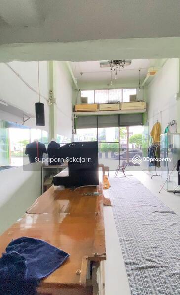 For Rent - ให้เช่าร้านค้า/shop ชั้นเดียว ติดถนนจรัญสนิทวงศ์, Bangkok