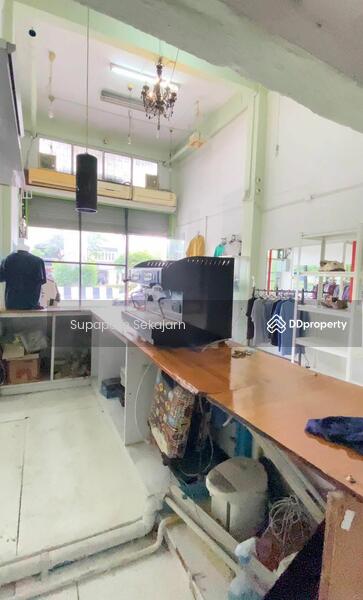 For Rent - ให้เช่าร้านค้า/shop ชั้นเดียว ติดถนนจรัญสนิทวงศ์, Bangkok
