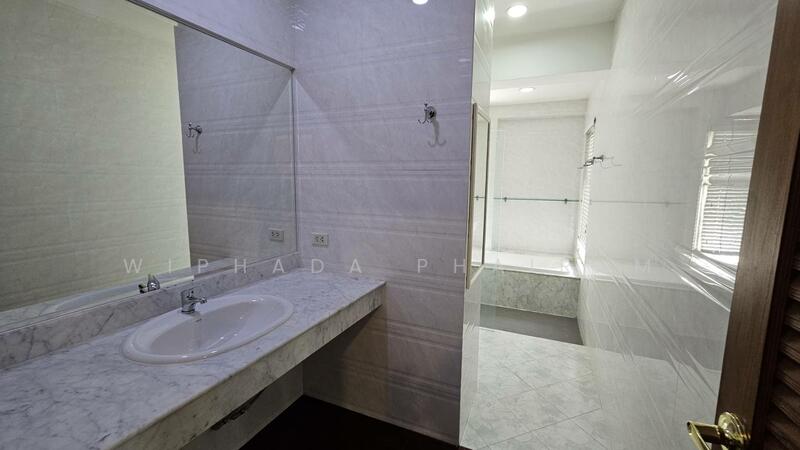 Prompong Mansion, Bangkok, 36 Soi Sukhumvit 39, Khlongtoei Nua, Watthana, Bangkok, 3 Bedrooms, 260 sqm, Condo For Rent, by Wiphada Phairam, 60006265 - DDproperty.com
