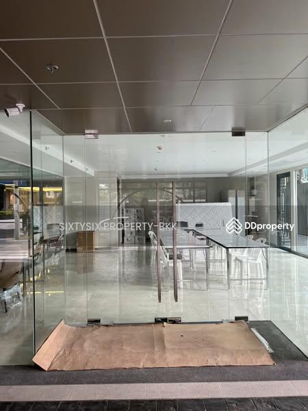 For Rent - Commercial Shop In Prompong, Bangkok