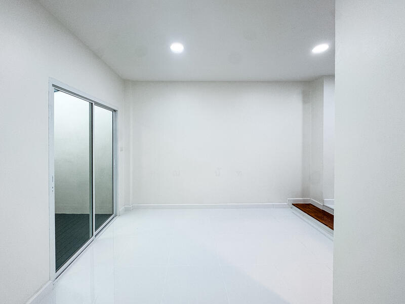 หมู่บ้าน 84 แมนชั่น : Baan 84 Mansion, กรุงเทพ, วังทองหลาง, วังทองหลาง, กรุงเทพ, 100 ตร.ม., ทาวน์เฮ้าส์ ขาย, โดย ณัฐยา ศิริฐานนท์, 60008432 - DDproperty.com