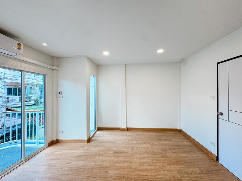 หมู่บ้าน 84 แมนชั่น : Baan 84 Mansion, กรุงเทพ, วังทองหลาง, วังทองหลาง, กรุงเทพ, 100 ตร.ม., ทาวน์เฮ้าส์ ขาย, โดย ณัฐยา ศิริฐานนท์, 60008432 - DDproperty.com