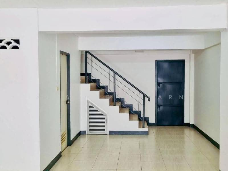บ้านรุ่งกิจวิลล่า 14, Bangkok, Khlong Sam Prawet, Lat Krabang, Bangkok, , 83 sqm, Shophouse For Sale, by Airada Parasarn, 60008533 - DDproperty.com