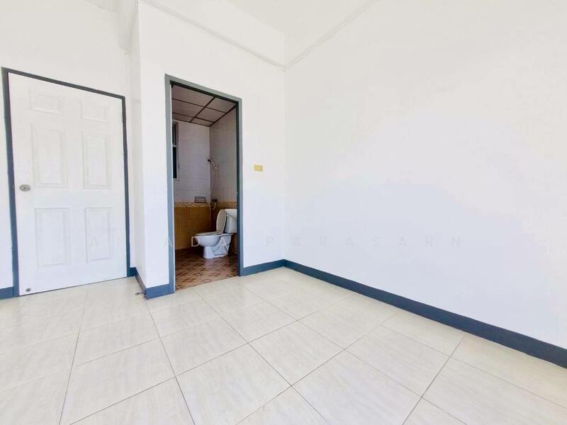 บ้านรุ่งกิจวิลล่า 14, Bangkok, Khlong Sam Prawet, Lat Krabang, Bangkok, , 83 sqm, Shophouse For Sale, by Airada Parasarn, 60008533 - DDproperty.com