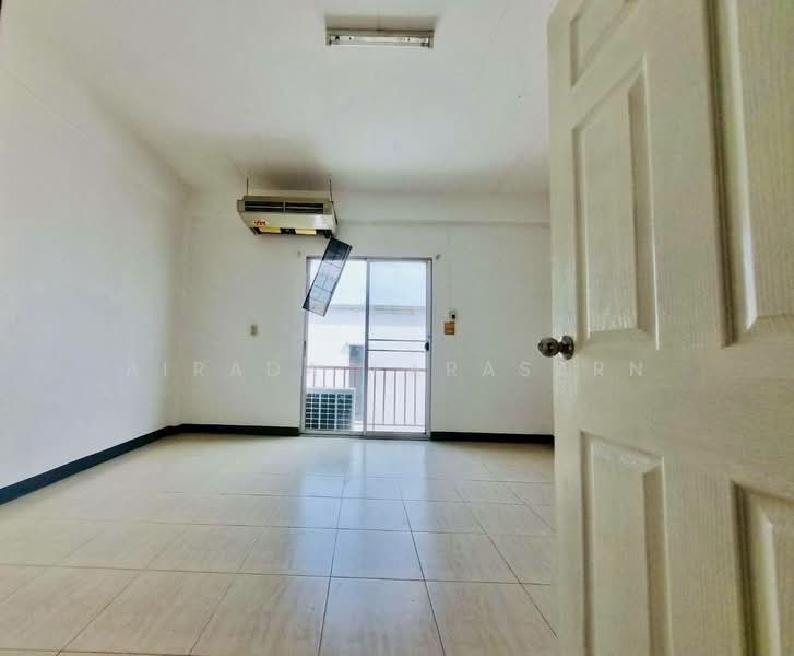 บ้านรุ่งกิจวิลล่า 14, Bangkok, Khlong Sam Prawet, Lat Krabang, Bangkok, , 83 sqm, Shophouse For Sale, by Airada Parasarn, 60008533 - DDproperty.com