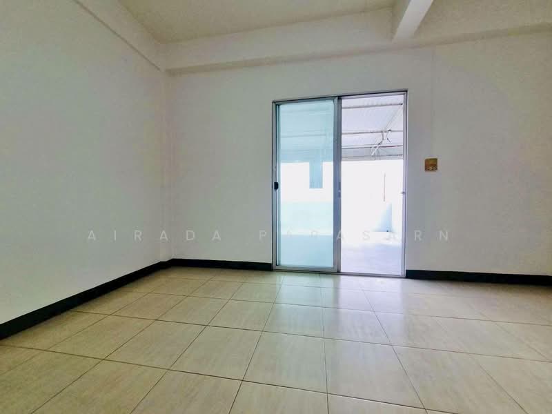 บ้านรุ่งกิจวิลล่า 14, Bangkok, Khlong Sam Prawet, Lat Krabang, Bangkok, , 83 sqm, Shophouse For Sale, by Airada Parasarn, 60008533 - DDproperty.com