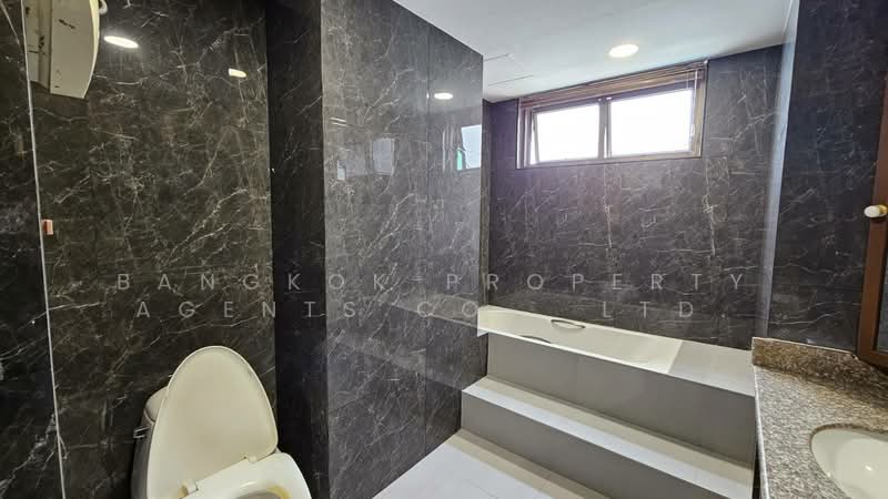 Charan Tower Residences by Aspira, Bangkok, 19 Soi Sukhumvit 43, Khlong Tan Nua, Watthana, Bangkok, 4 Bedrooms, 320 sqm, Apartment For Rent, by BANGKOK PROPERTY AGENTS CO., LTD., 60008736 - DDproperty.com