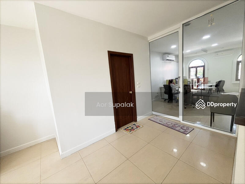 ขาย - Venice Di Iris Watcharapon : เวนิส ดิ ไอริส วัชรพล, กรุงเทพ