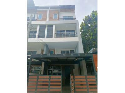 ขาย - 92678 - ขายทาวน์โฮม 4 ชั้น เดอะ เซเรโน่ บายโบนันซ่า(The Sereno by The Bonanza) ทาวน์โฮมหรู, กรุงเทพ