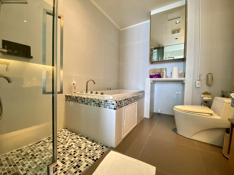 For Sale - Pattaya Modus Beachfront Resort, Chon Buri (Pattaya)