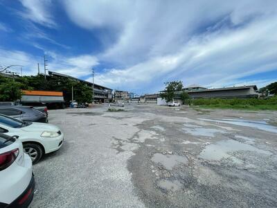 ขาย - ที่ดินเปล่า 8-0-99 ไร่ ซ.รามอินทรา 40 ติดรถไฟฟ้า แขวงรามอินทรา เขตคันนายาว จังหวัดกรุงเทพมหานคร, กรุงเทพ