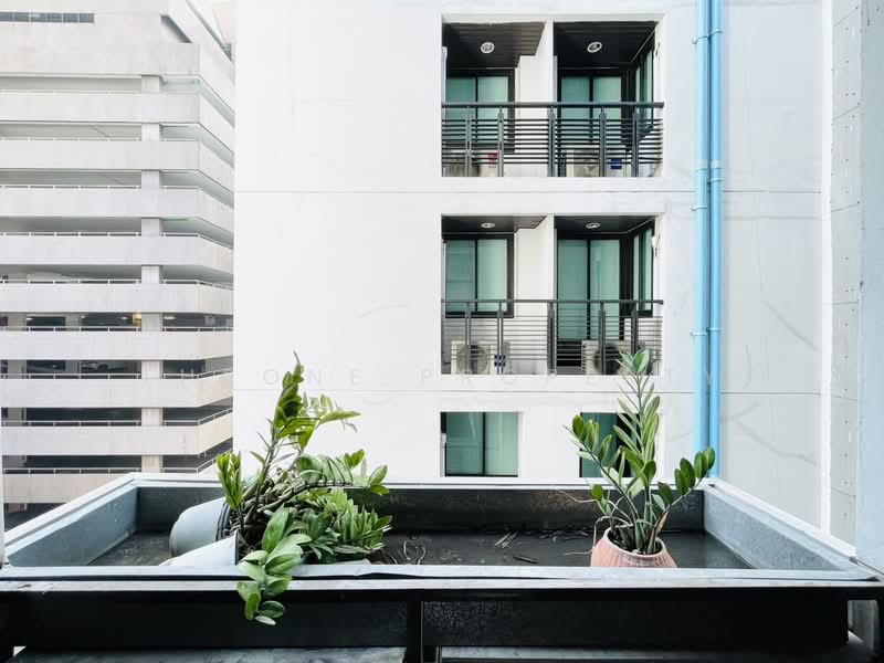 Quad Silom : ควอด สีลม, กรุงเทพ, 63 ซอยพิพัฒน์ 2 ถนนสีลม, สุริยวงศ์, บางรัก, กรุงเทพ, 54 ตร.ม., คอนโด ขาย, โดย BEYOND 360 COMPANY LIMITED , 60009630 - DDproperty.com