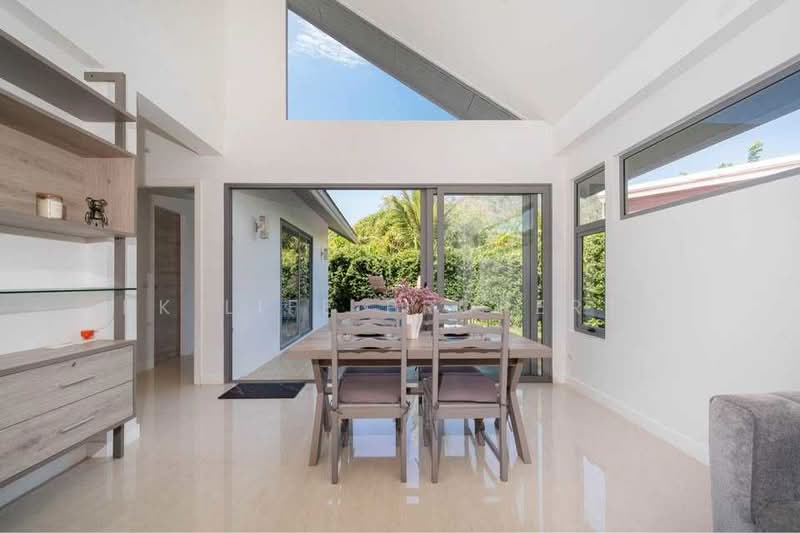 ให้เช่า - 1R0163 Pool villa for rent 2 bedroom 2 bathroom 75,000/month near airport have fully furnished, ภูเก็ต