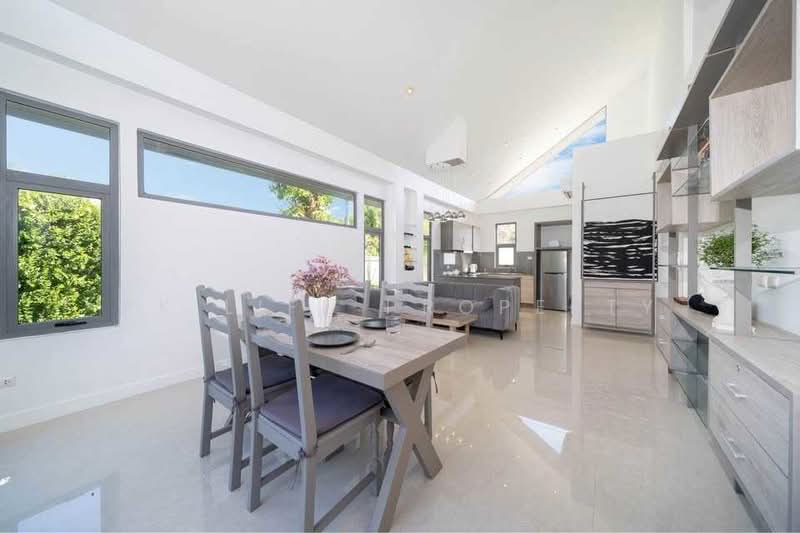 ให้เช่า - 1R0163 Pool villa for rent 2 bedroom 2 bathroom 75,000/month near airport have fully furnished, ภูเก็ต