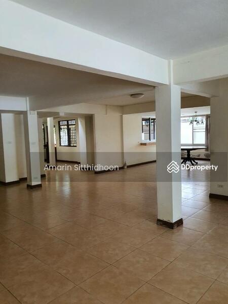 ขาย - Land with House near BTS Saphan Khwai, กรุงเทพ
