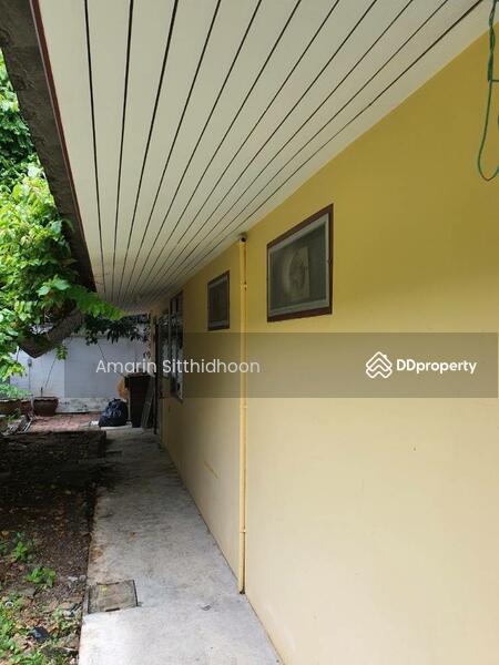 ขาย - Land with House near BTS Saphan Khwai, กรุงเทพ