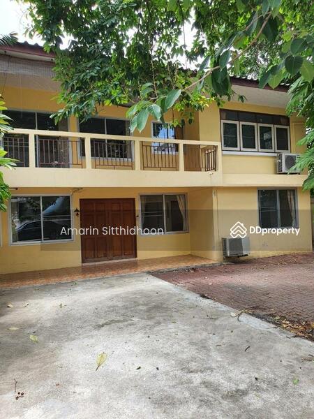 ขาย - Land with House near BTS Saphan Khwai, กรุงเทพ