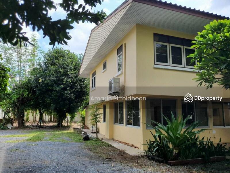 For Sale - Land with House near BTS Saphan Khwai, Bangkok