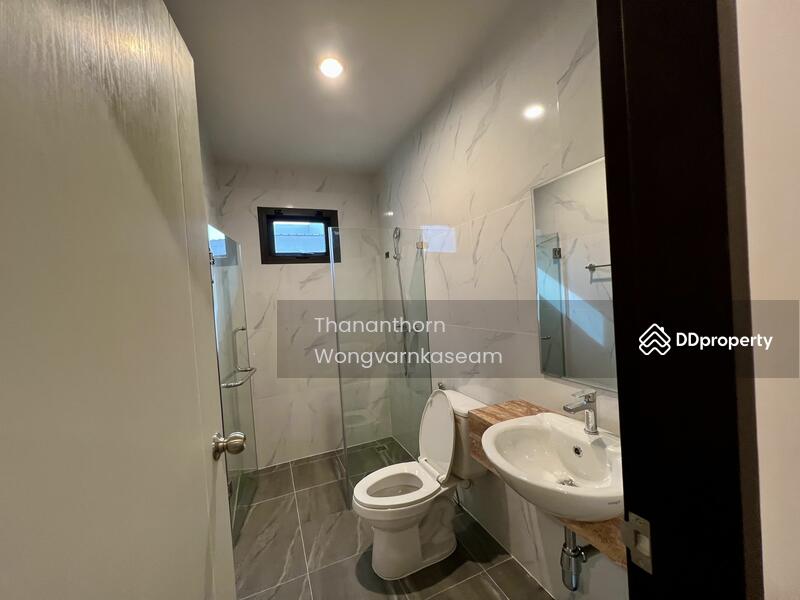 For Sale - Living Loft Lamlukka-Khlong 9, Pathum Thani