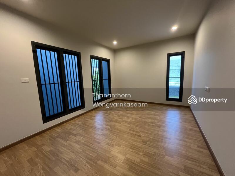 For Sale - Living Loft Lamlukka-Khlong 9, Pathum Thani
