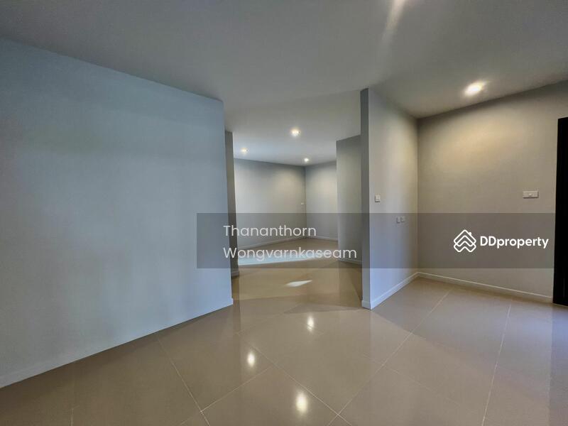 For Sale - Living Loft Lamlukka-Khlong 9, Pathum Thani