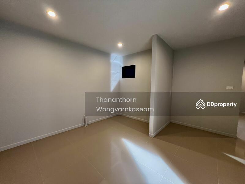 For Sale - Living Loft Lamlukka-Khlong 9, Pathum Thani