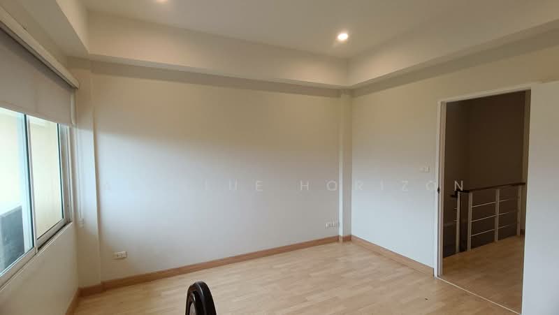 Thanapat Haus Sathorn - Narathiwas, Bangkok, Soi Chuen Chitrung, Nontri Road, Chong Nonsi, Yan Nawa, Bangkok, 3 Bedrooms, 175 sqm, Townhouse For Rent, by Eastblue Horizon, 60011316 - DDproperty.com