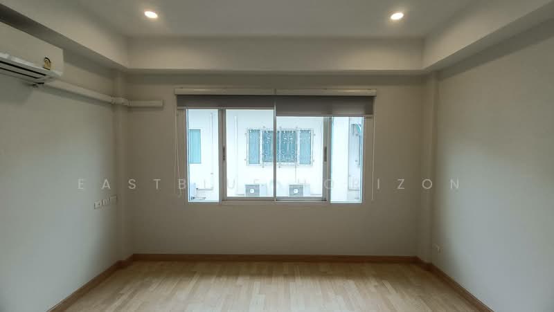 Thanapat Haus Sathorn - Narathiwas, Bangkok, Soi Chuen Chitrung, Nontri Road, Chong Nonsi, Yan Nawa, Bangkok, 3 Bedrooms, 175 sqm, Townhouse For Rent, by Eastblue Horizon, 60011316 - DDproperty.com