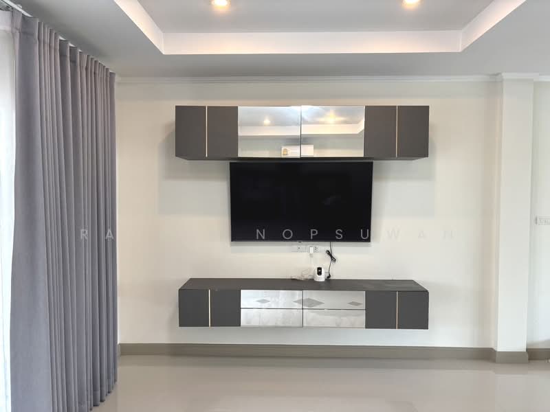 ให้เช่า บ้านทาวโฮม 3 ชั้น หมู่บ้านปาล์มสปริง 9 บ้านพรุ 3 ห้องนอน เช่า 18,000 บาท/เดือน, สงขลา, บ้านพรุ, หาดใหญ่, สงขลา, 181 ตร.ม., ทาวน์เฮ้าส์ ให้เช่า, โดย Rachen Nopsuwan, 60011480 - DDproperty.com