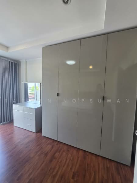For rent: 3-storey townhouse, Palm Spring Village 9, Ban Phru, 3 bedrooms, rent 18,000 baht/month, Songkhla, Ban Phru, Hat Yai, Songkhla, 3 Bedrooms, 181 sqm, Townhouse For Rent, by Rachen Nopsuwan, 60011480 - DDproperty.com