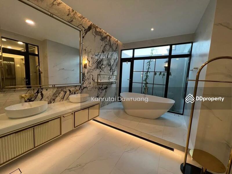 For Rent - Nantawan Rama 9 - New Krungthepkreetha, Bangkok