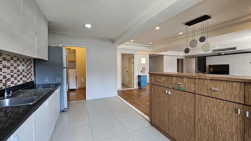 Royal Castle Sukhumvit, Bangkok, 30 Soi Sukhumvit 39, Khlongtoei Nua, Watthana, Bangkok, 3 Bedrooms, 160 sqm, Condo For Rent, by BANGKOK PROPERTY AGENTS CO., LTD., 60011998 - DDproperty.com