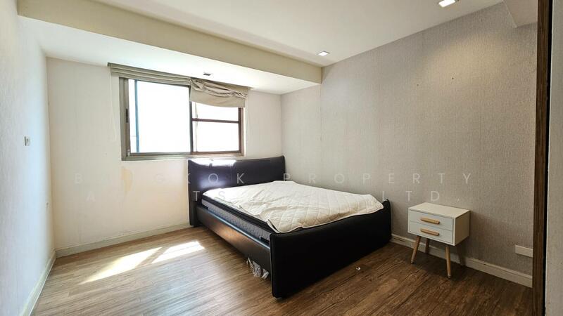 Royal Castle Sukhumvit, Bangkok, 30 Soi Sukhumvit 39, Khlongtoei Nua, Watthana, Bangkok, 3 Bedrooms, 160 sqm, Condo For Rent, by BANGKOK PROPERTY AGENTS CO., LTD., 60011998 - DDproperty.com