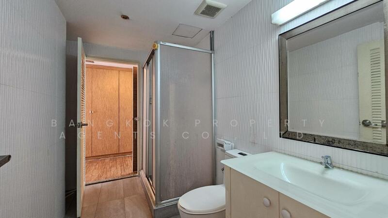 Royal Castle Sukhumvit, Bangkok, 30 Soi Sukhumvit 39, Khlongtoei Nua, Watthana, Bangkok, 3 Bedrooms, 160 sqm, Condo For Rent, by BANGKOK PROPERTY AGENTS CO., LTD., 60011998 - DDproperty.com