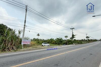 ขาย - ทางหลวงชนบท นครปฐม 3173, นครปฐม