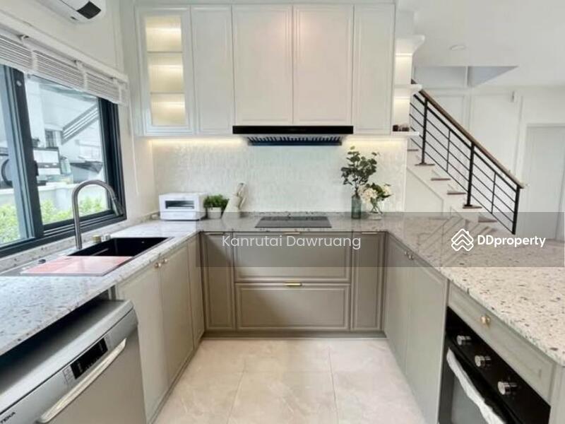 For Rent - Centro Bangna Km.7, Samut Prakan