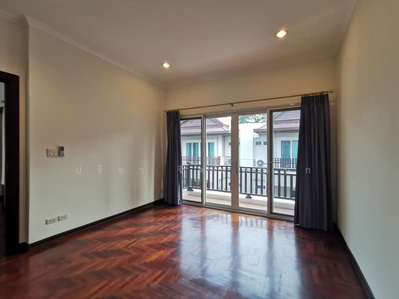 Villa 4 bedrooms in secure compound with swimming pool for rent near BTS Thong Lo, Bangkok, สุขุมวิท, Khlong Toei, Bangkok, 3 Bedrooms, 350 sqm, Villa For Rent, by ปรีชา จิตต์สมนึก, 60013768 - DDproperty.com