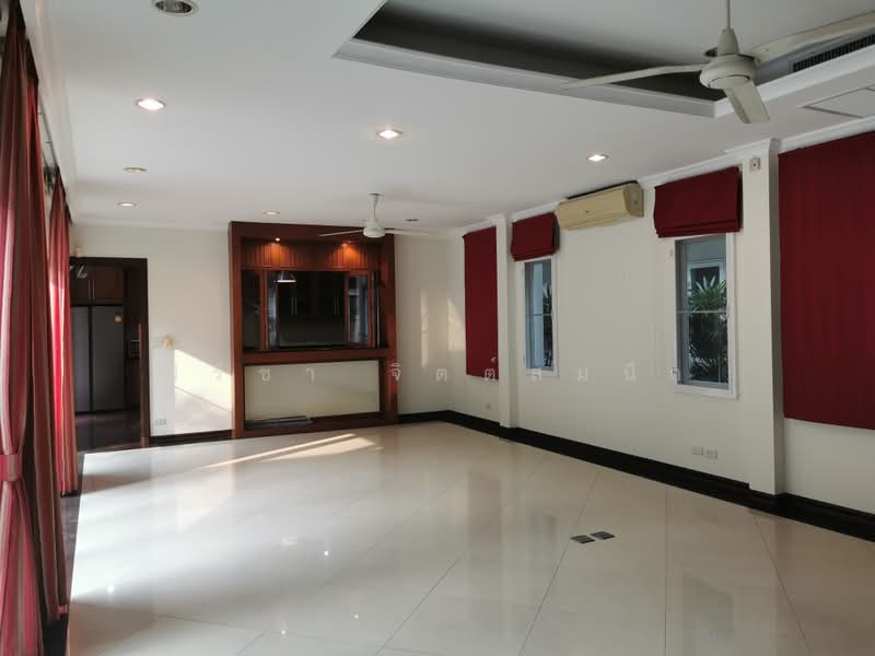 Villa 4 bedrooms in secure compound with swimming pool for rent near BTS Thong Lo, Bangkok, สุขุมวิท, Khlong Toei, Bangkok, 3 Bedrooms, 350 sqm, Villa For Rent, by ปรีชา จิตต์สมนึก, 60013768 - DDproperty.com
