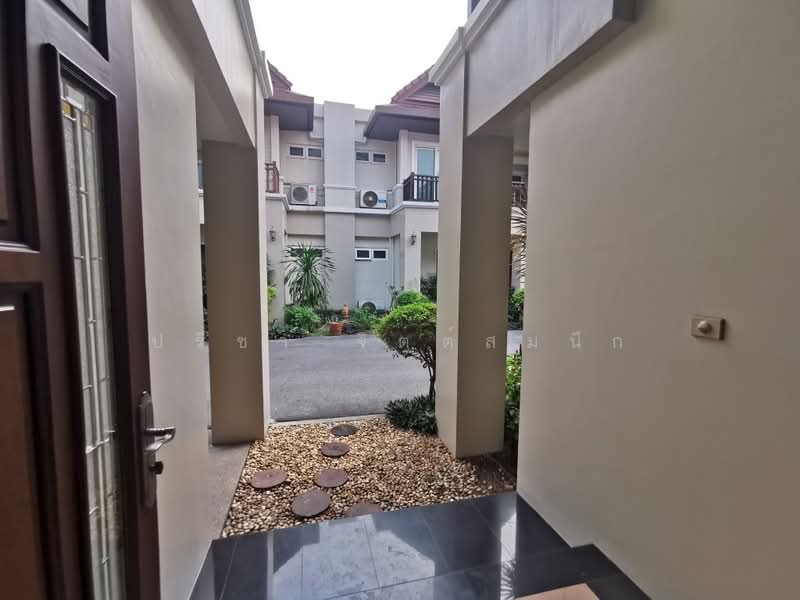 Villa 4 bedrooms in secure compound with swimming pool for rent near BTS Thong Lo, Bangkok, สุขุมวิท, Khlong Toei, Bangkok, 3 Bedrooms, 350 sqm, Villa For Rent, by ปรีชา จิตต์สมนึก, 60013768 - DDproperty.com