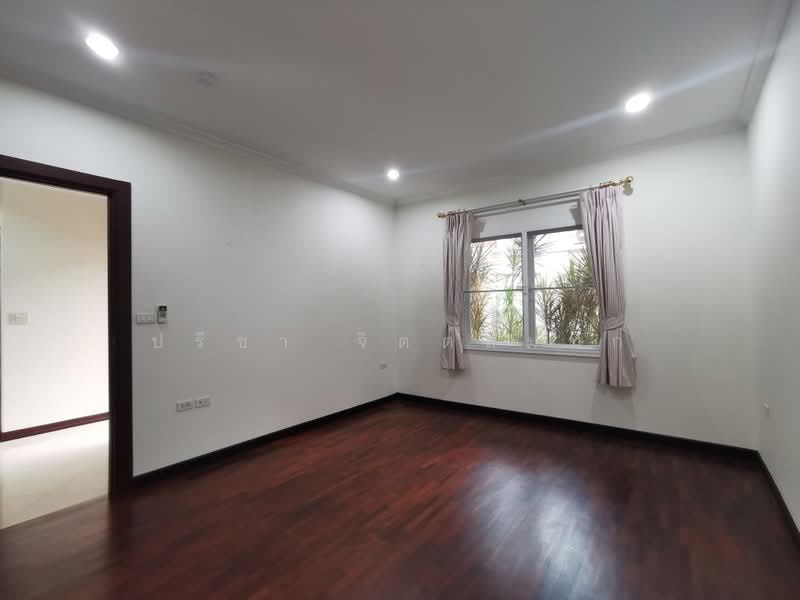 วิลล่าในโครงกลางพร้อมสระว่ายน้ำ 4 นอน 450 ตรม. ค่าเช่า 180,000 ใกล้บีทีเอสทองหล่อ, กรุงเทพ, สุขุมวิท, คลองเตย, กรุงเทพ, 350 ตร.ม., วิลล่า ให้เช่า, โดย ปรีชา จิตต์สมนึก, 60013768 - DDproperty.com
