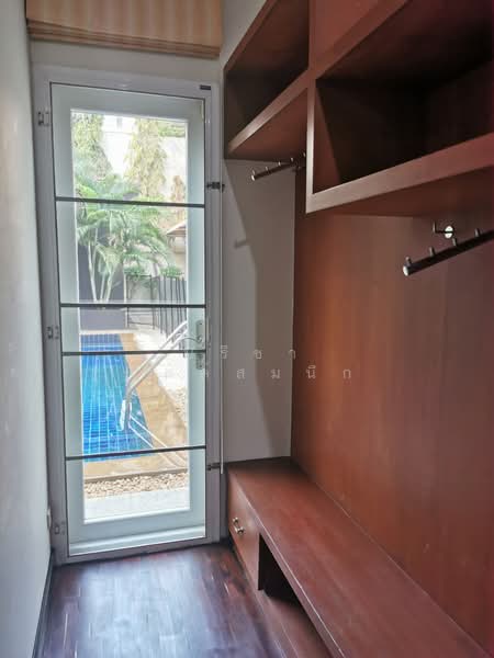 Villa 4 bedrooms in secure compound with swimming pool for rent near BTS Thong Lo, Bangkok, สุขุมวิท, Khlong Toei, Bangkok, 3 Bedrooms, 350 sqm, Villa For Rent, by ปรีชา จิตต์สมนึก, 60013768 - DDproperty.com