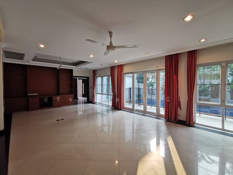 Villa 4 bedrooms in secure compound with swimming pool for rent near BTS Thong Lo, Bangkok, สุขุมวิท, Khlong Toei, Bangkok, 3 Bedrooms, 350 sqm, Villa For Rent, by ปรีชา จิตต์สมนึก, 60013768 - DDproperty.com