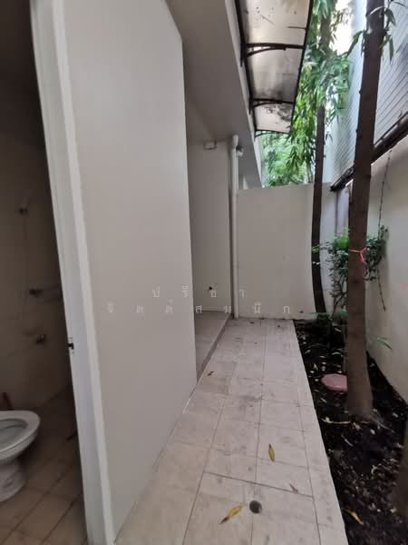 Villa 4 bedrooms in secure compound with swimming pool for rent near BTS Thong Lo, Bangkok, สุขุมวิท, Khlong Toei, Bangkok, 3 Bedrooms, 350 sqm, Villa For Rent, by ปรีชา จิตต์สมนึก, 60013768 - DDproperty.com
