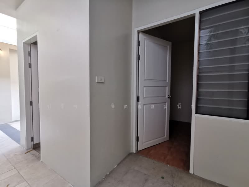 Villa 4 bedrooms in secure compound with swimming pool for rent near BTS Thong Lo, Bangkok, สุขุมวิท, Khlong Toei, Bangkok, 3 Bedrooms, 350 sqm, Villa For Rent, by ปรีชา จิตต์สมนึก, 60013768 - DDproperty.com