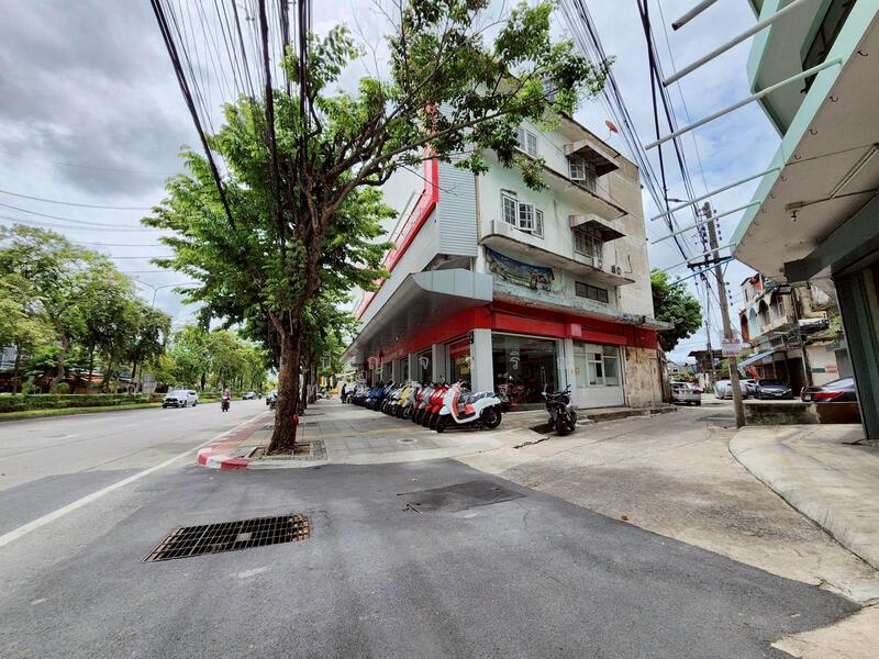 For Sale - AW-914502 Commercial building, Phetkasem Soi 5, Bangkok Yai, near MRT Tha Phra, Bangkok